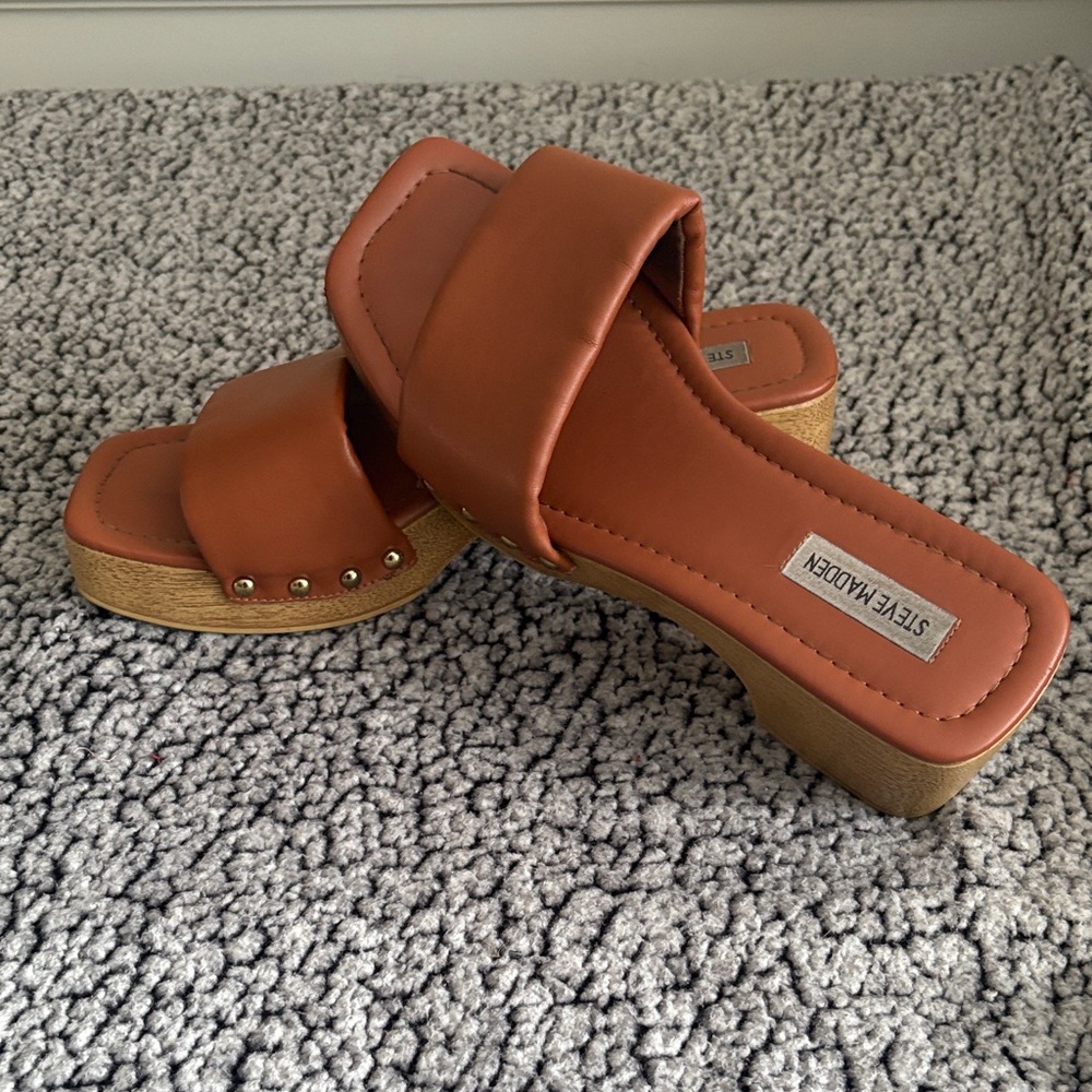 Steve Madden Women's Brown Mules with Wooden Heel (Used/Gently worn) - Picture 4 of 4